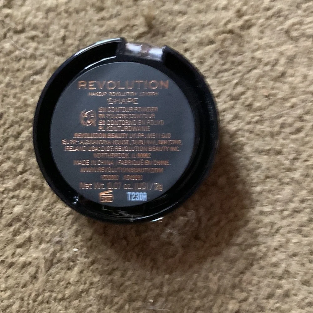 Nwob makeup revolution contour powder in shape